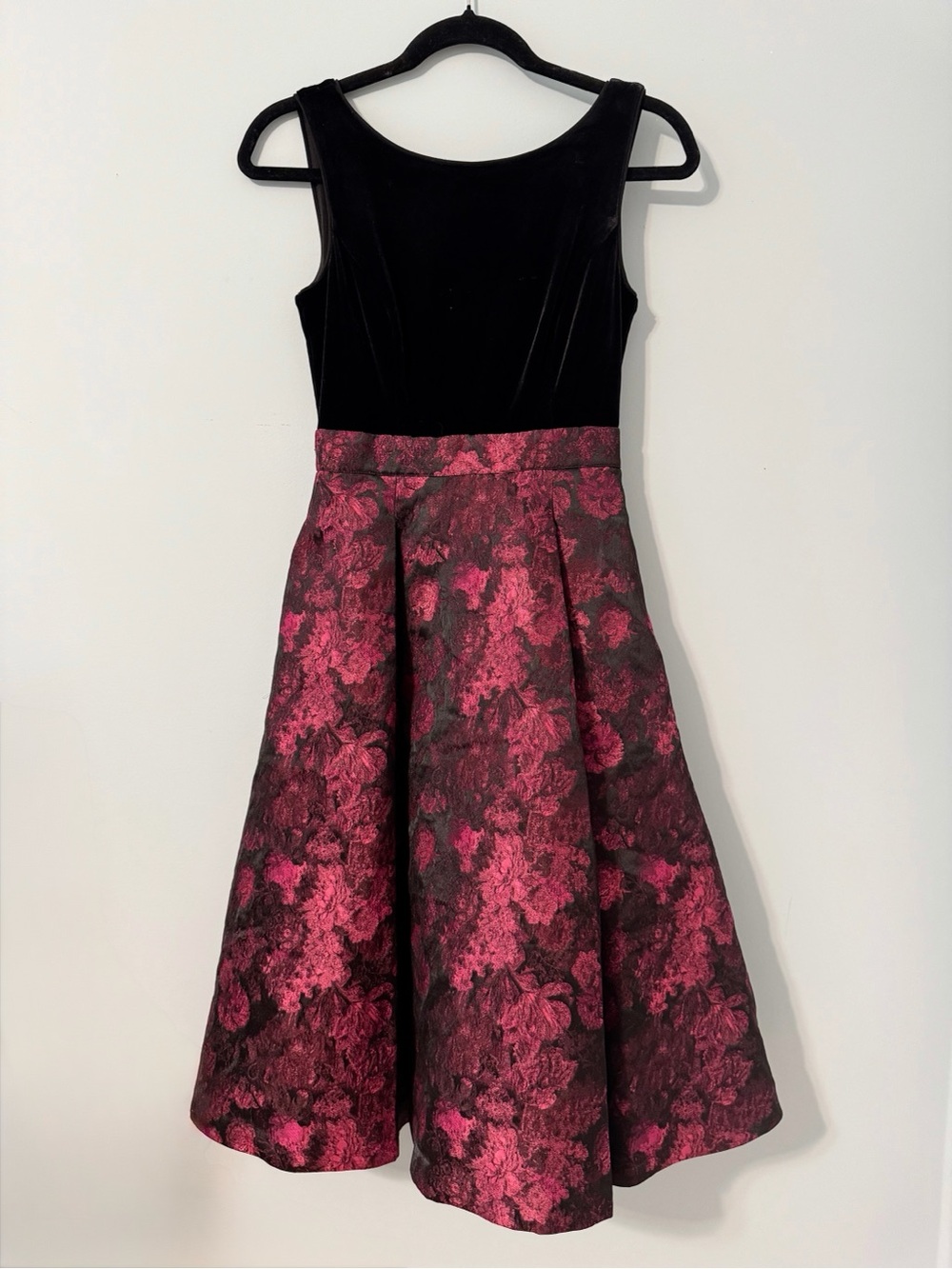 WHBM White House Black Market Black velvet Pink jacquard Floral Dress